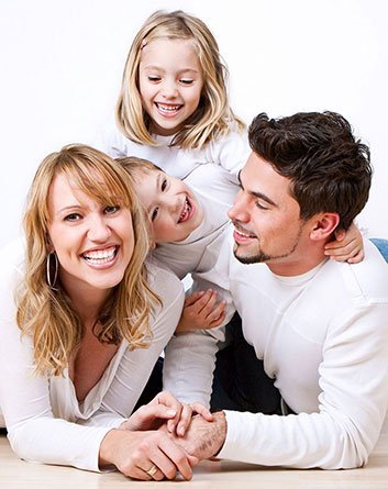 Familien Fotoshooting mit 4-köpfiger Familie mit Tochter und Sohn